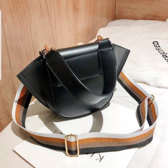 luckyday99 Handbags - NEW REIMS Leather Shoulder Crossbody Wrist Purse